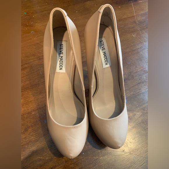 Steve Madden Heels - Picture 1 of 3